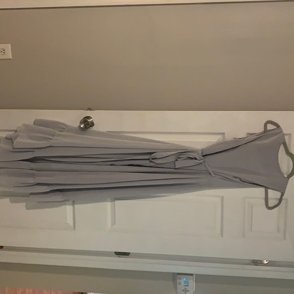 Grey ruffled lulus maxi - Picture 3 of 8